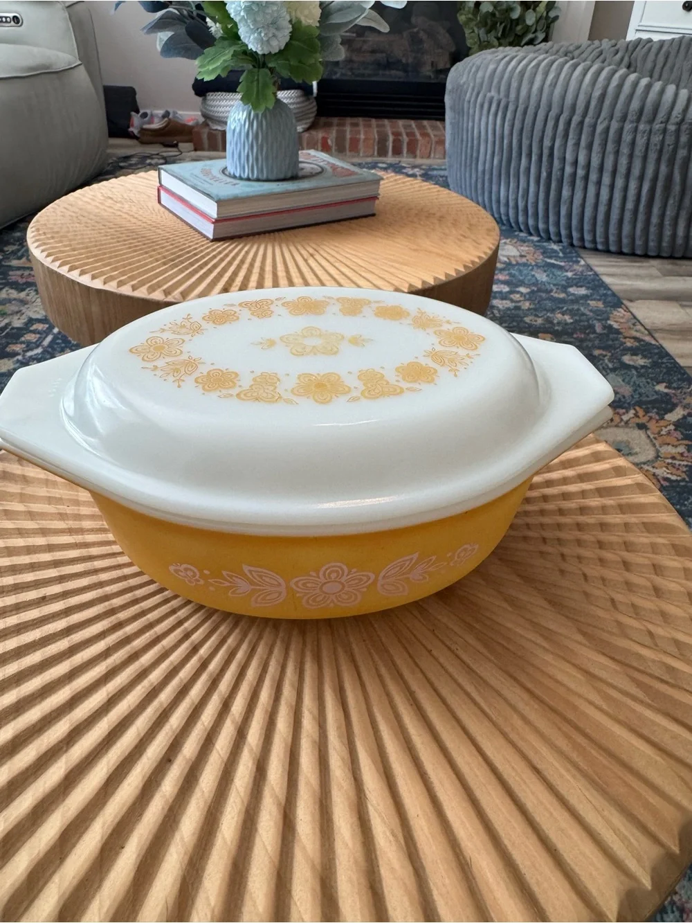 Pyrex Butterfly Gold oval casserole dish matching patterned Opal glass lid